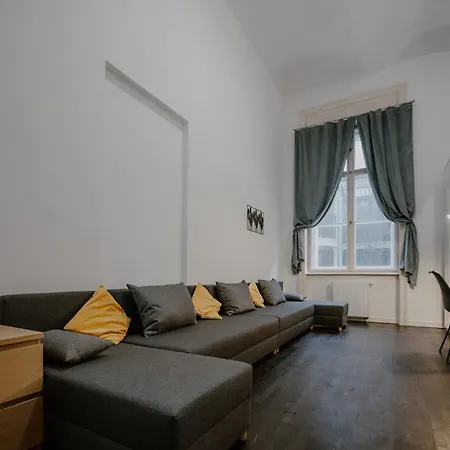 Piotrkowska 77 4 Separete Bedrooms 4 Osobne Z Osobna Lazienka I Kuchnia Na Korytarzu Łódź