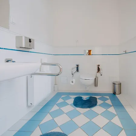 Piotrkowska 77 4 Separete Bedrooms 4 Osobne Z Osobna Lazienka I Kuchnia Na Korytarzu