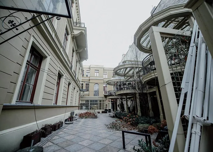 Piotrkowska 77 4 Separete Bedrooms 4 Osobne Z Osobna Lazienka I Kuchnia Na Korytarzu شقة *