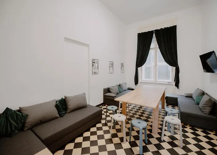 Piotrkowska 77 4 Separete Bedrooms 4 Osobne Z Osobna Lazienka I Kuchnia Na Korytarzu * وودج