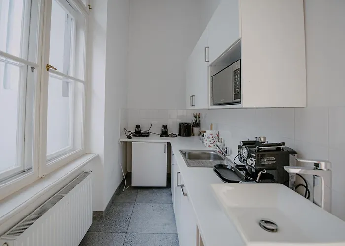 Piotrkowska 77 4 Separete Bedrooms 4 Osobne Z Osobna Lazienka I Kuchnia Na Korytarzu * وودج