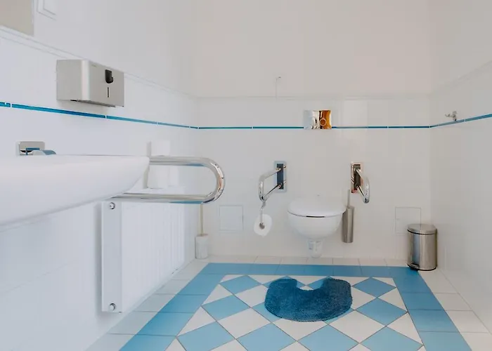 Piotrkowska 77 4 Separete Bedrooms 4 Osobne Z Osobna Lazienka I Kuchnia Na Korytarzu